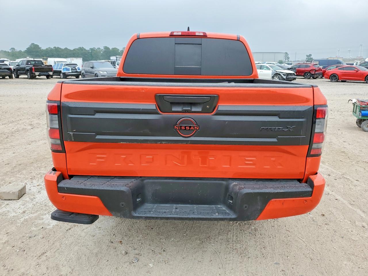 2025 NISSAN Frontier