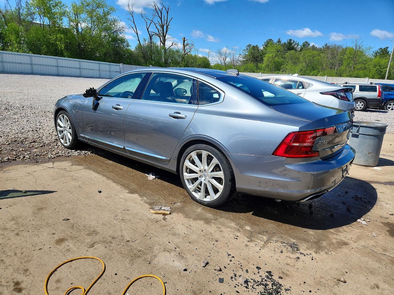 2018 VOLVO S90