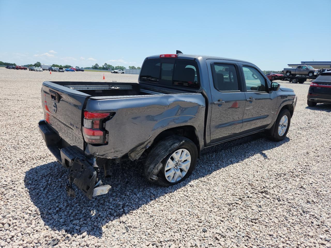 2022 NISSAN Frontier