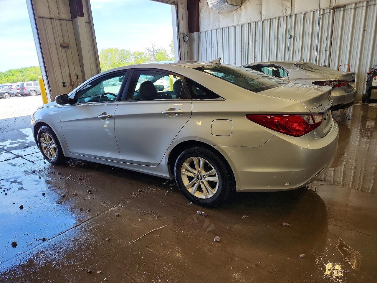 2011 HYUNDAI SONATA