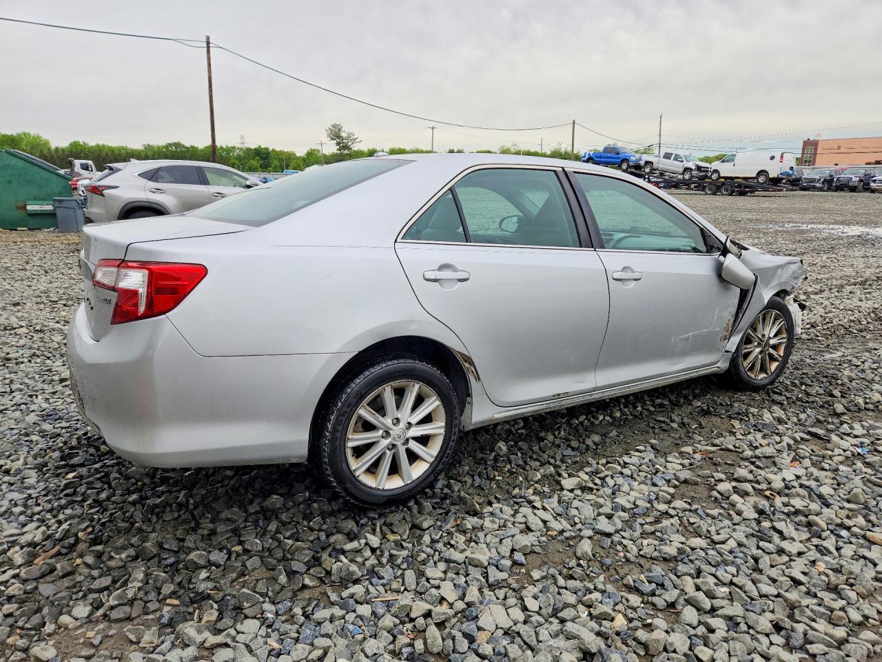 2014 TOYOTA CAMRY