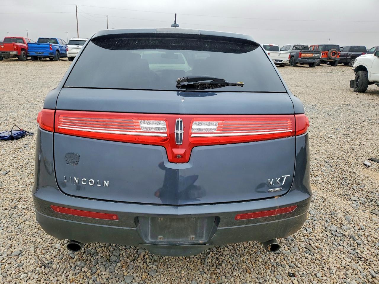 2013 LINCOLN MKT