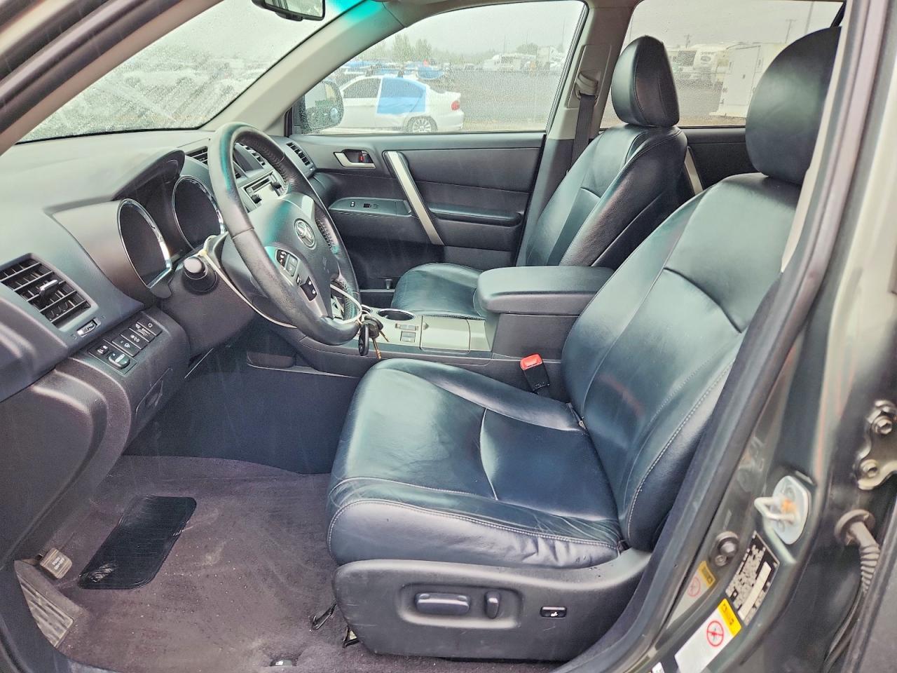 2013 TOYOTA HIGHLANDER