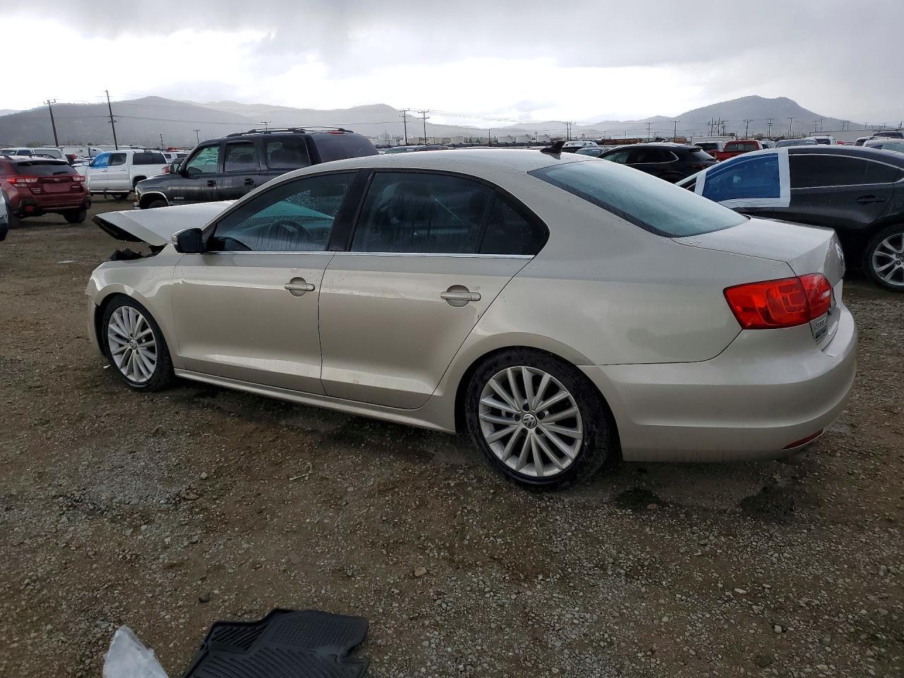 2013 VOLKSWAGEN JETTA