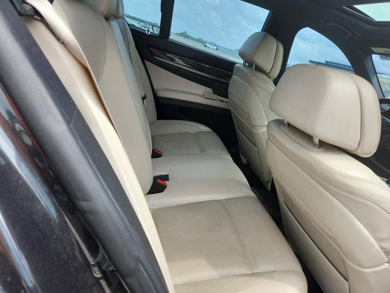 2013 BMW 7 series