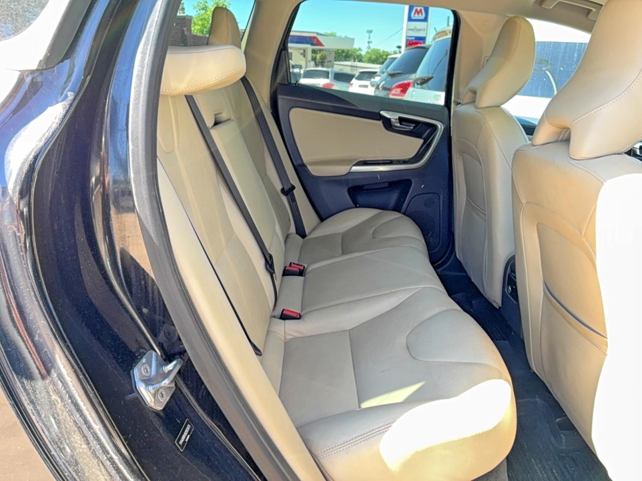 2016 VOLVO XC60
