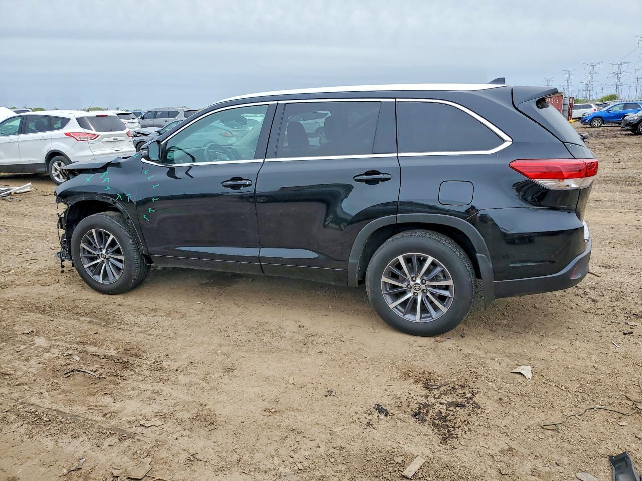 2018 TOYOTA HIGHLANDER