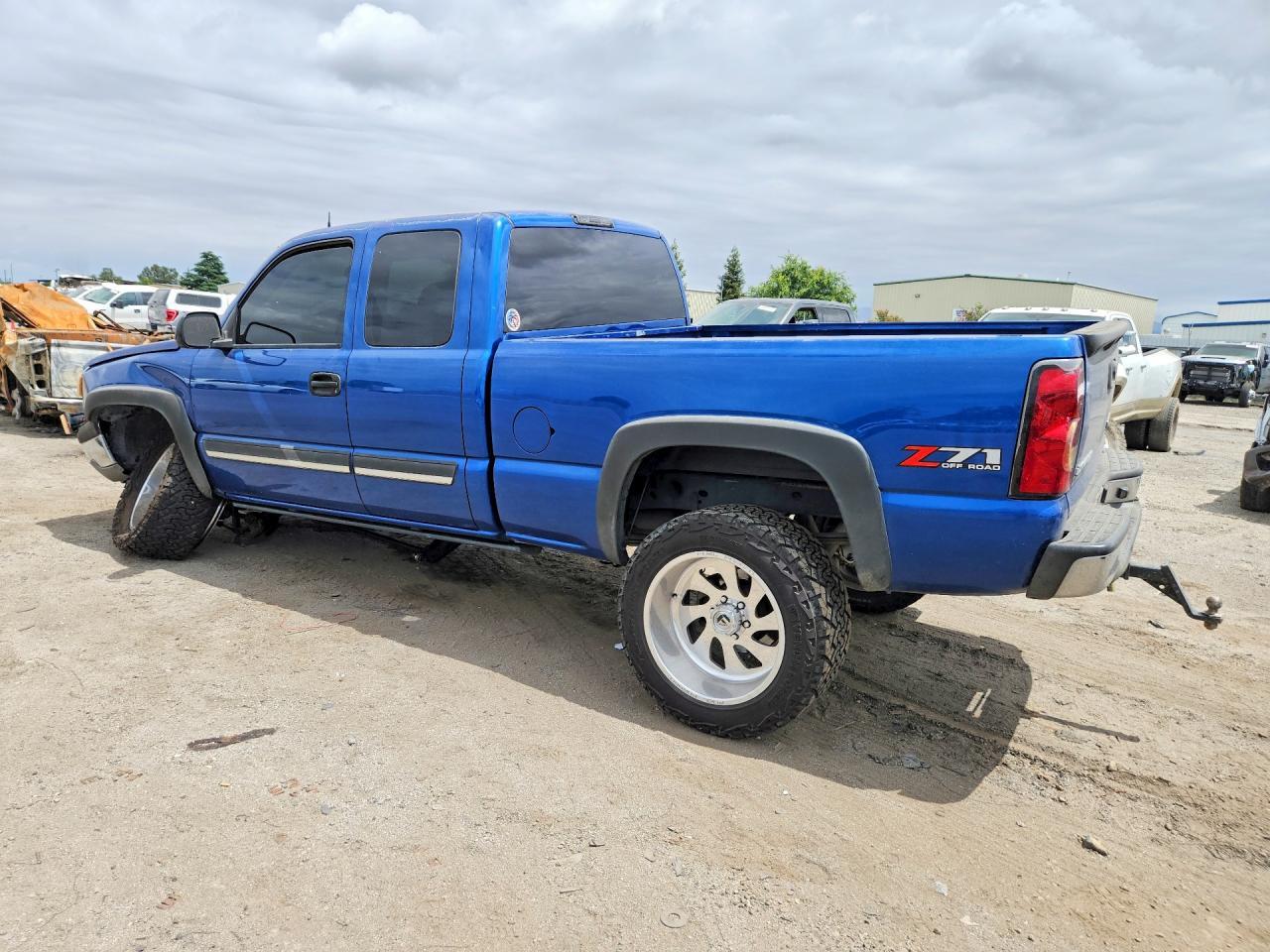 2004 CHEVROLET Silverado