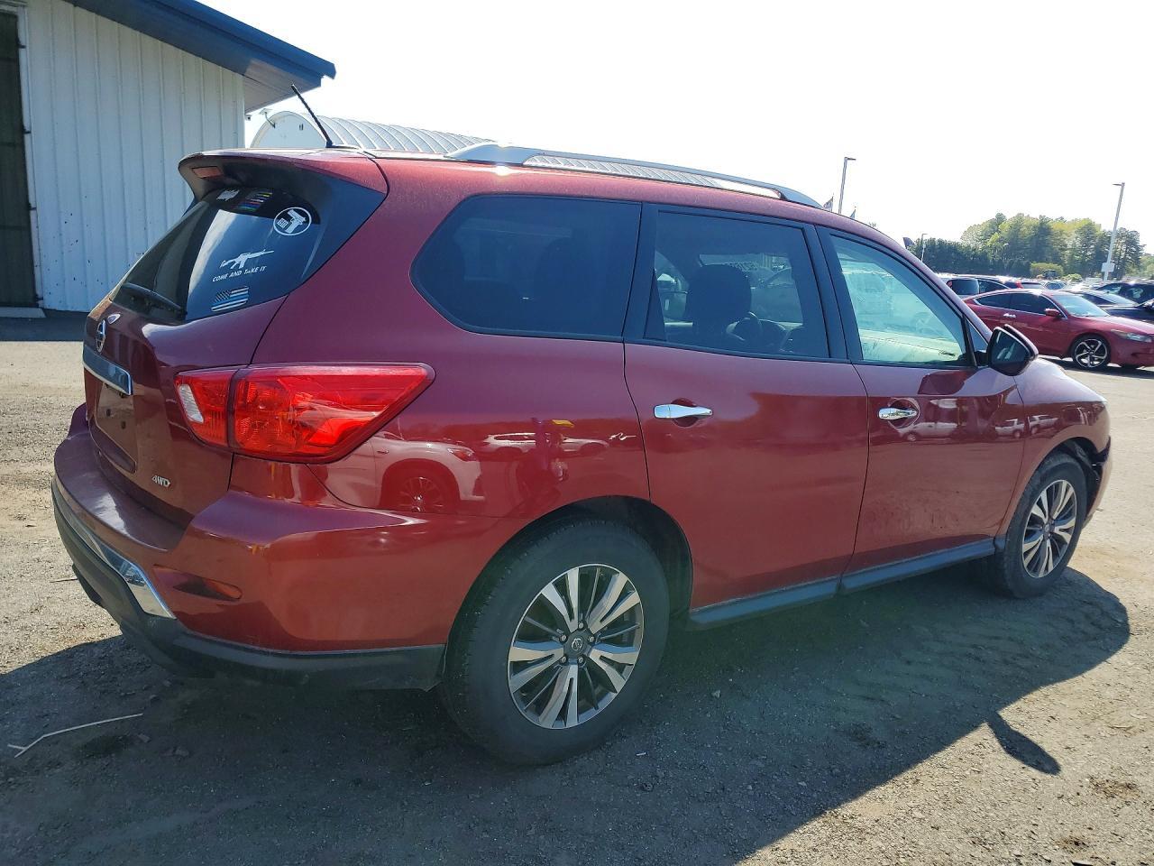 2017 NISSAN PATHFINDER
