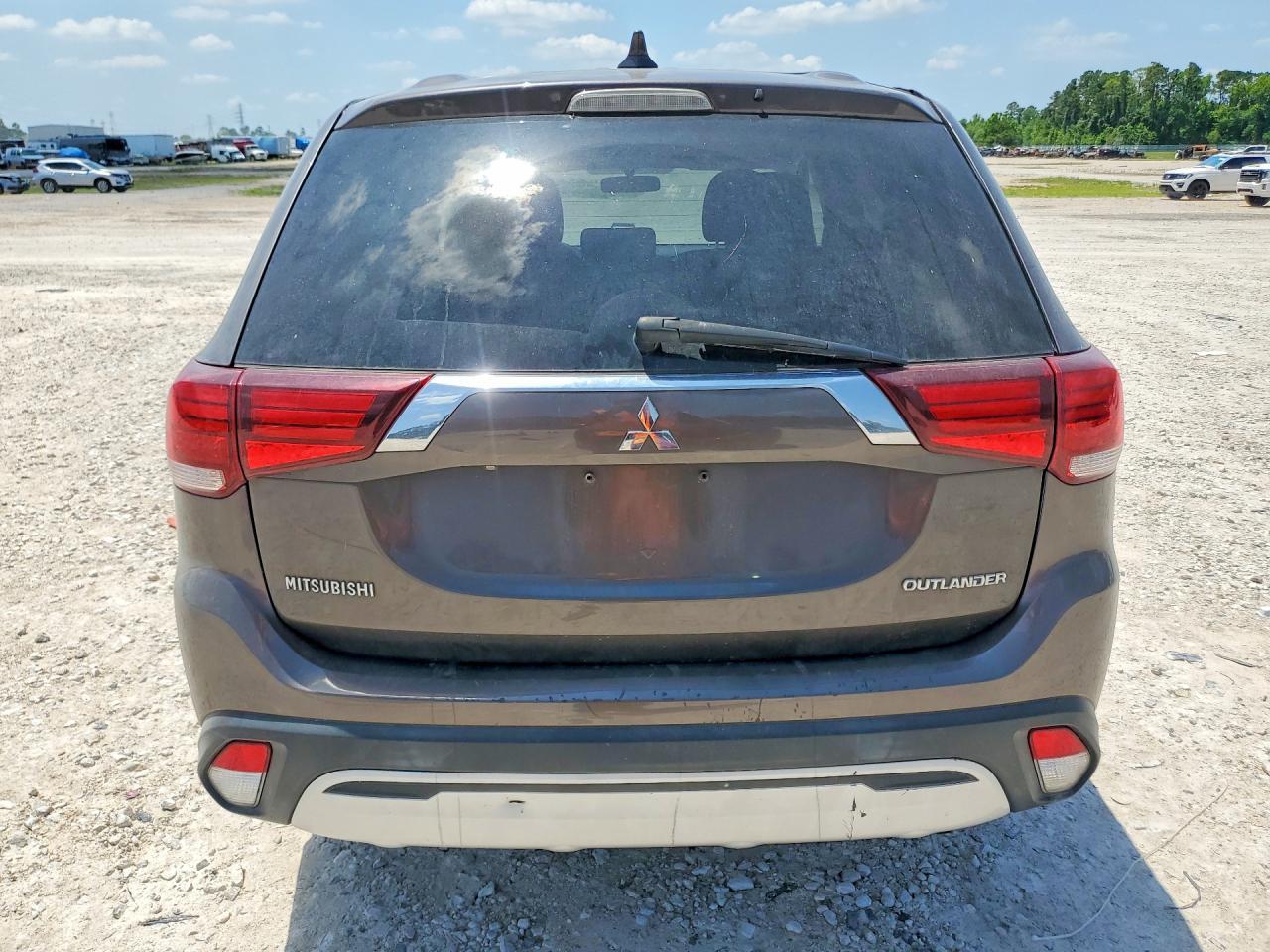 2019 MITSUBISHI outlander