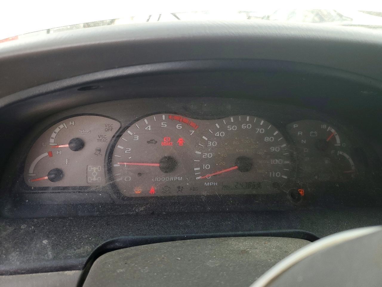 2003 TOYOTA Sequoia