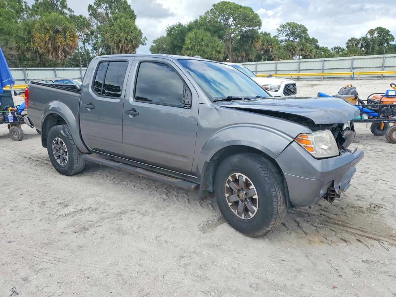 2018 NISSAN Frontier