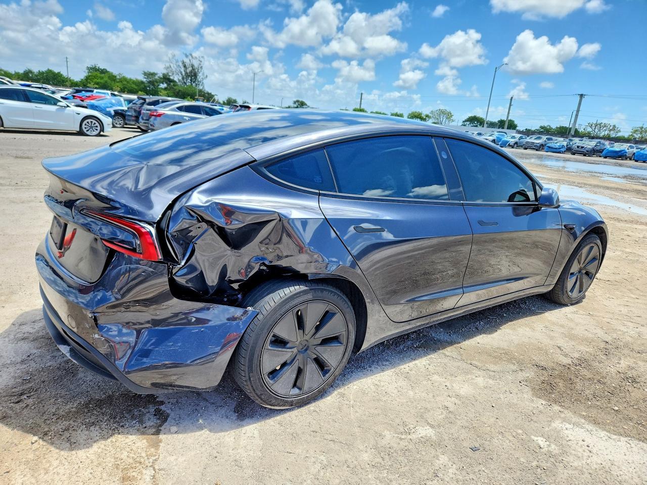 2024 TESLA MODEL 3