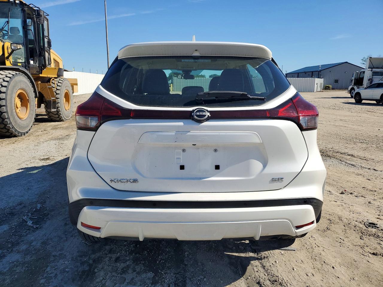 2022 NISSAN KICKS