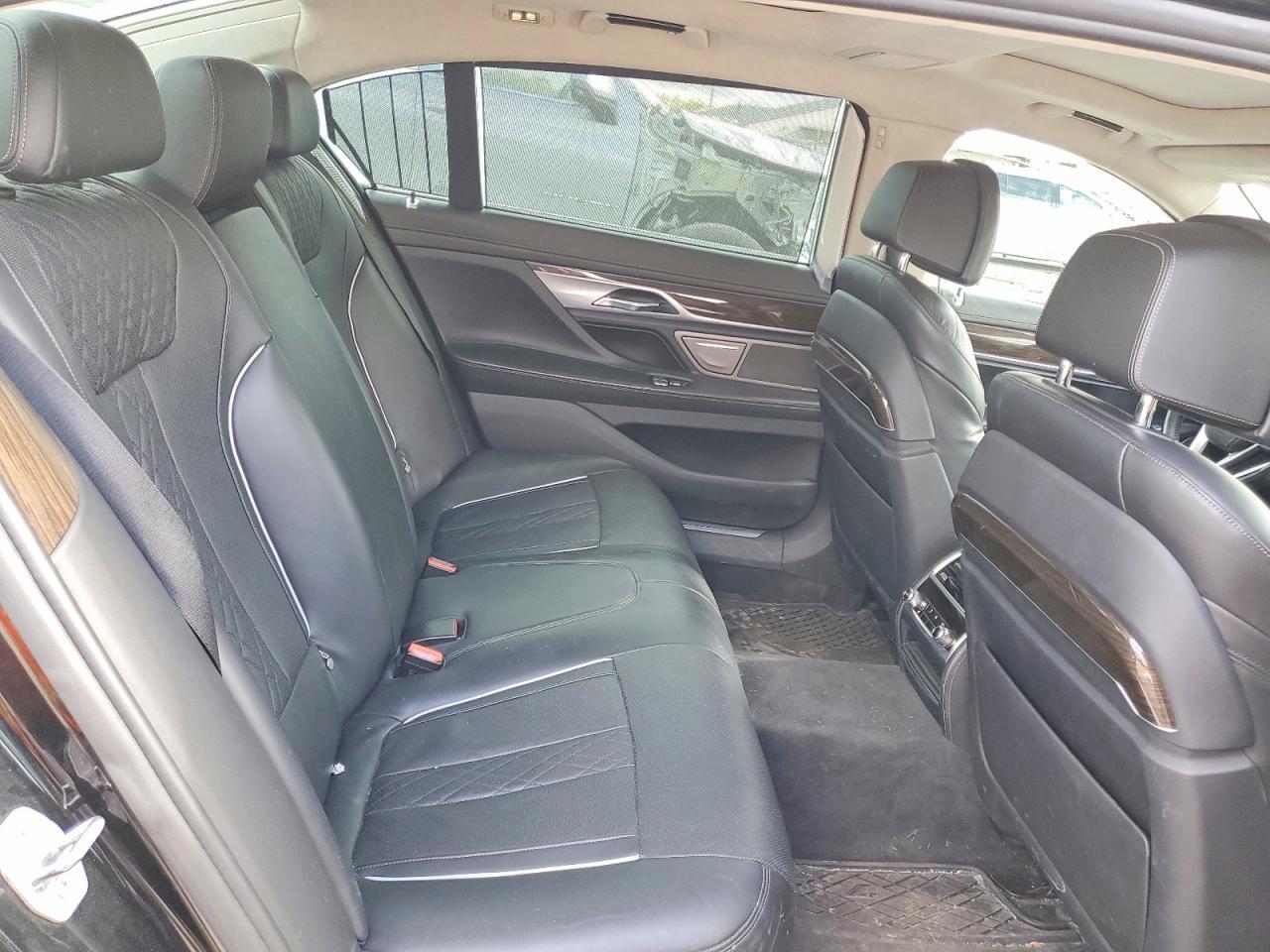 2016 BMW 7 series