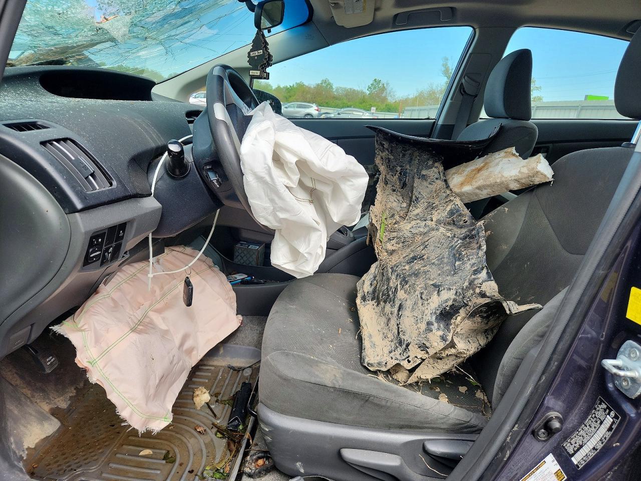 2011 TOYOTA PRIUS