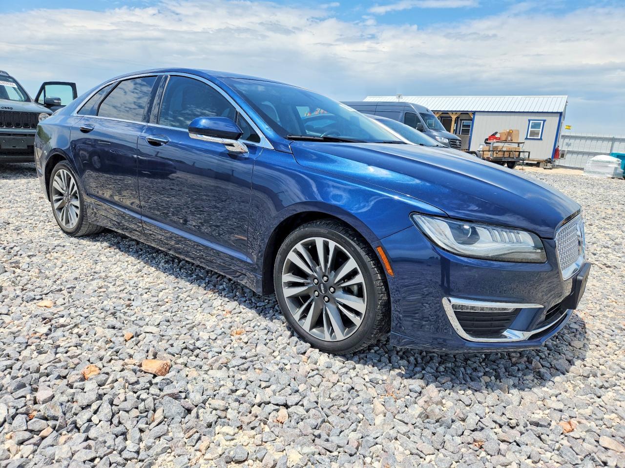 2017 LINCOLN MKZ