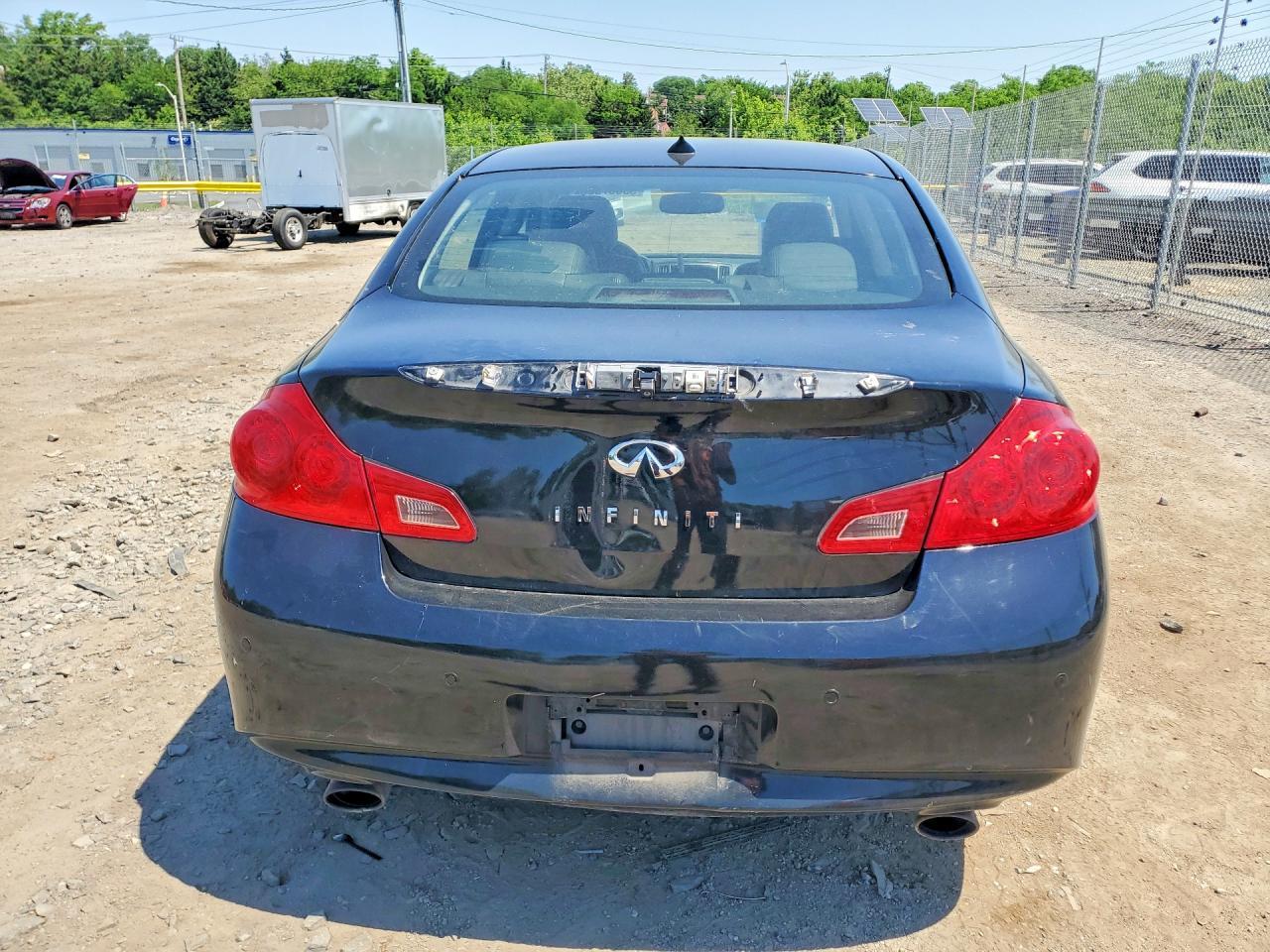 2010 INFINITI G37