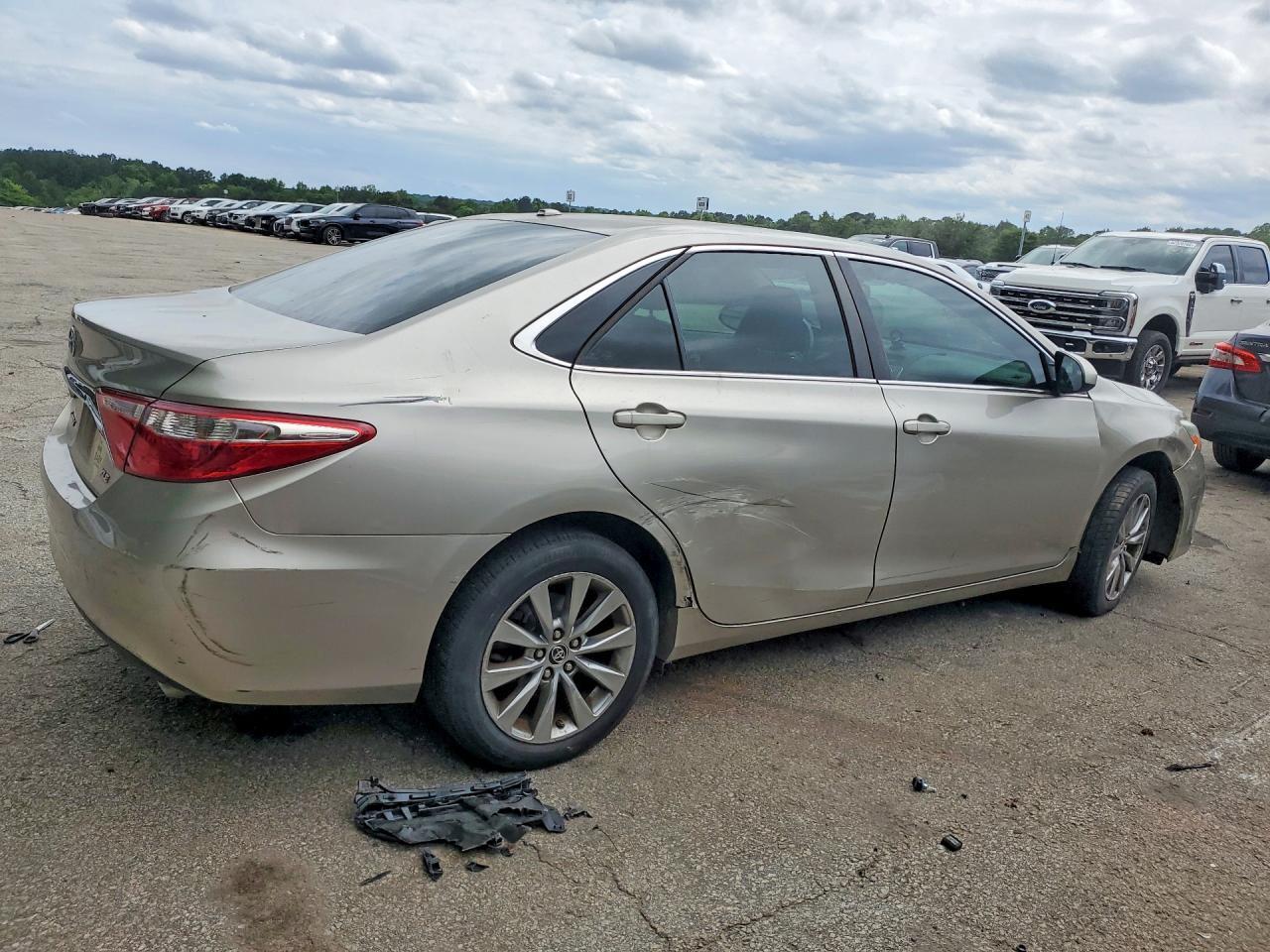 2016 TOYOTA CAMRY