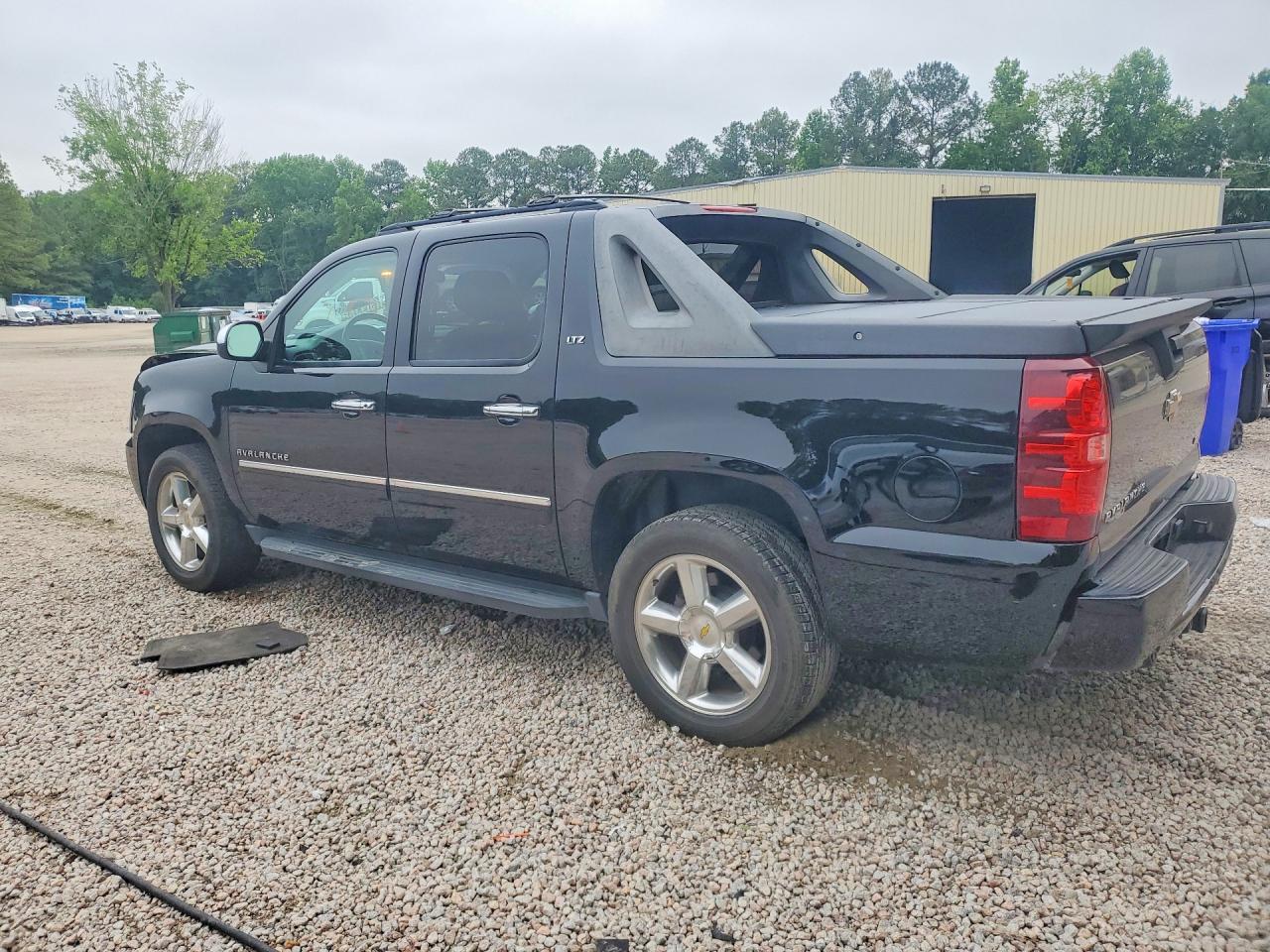 2011 CHEVROLET Avalanche