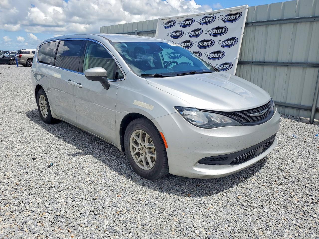 2023 CHRYSLER Voyager