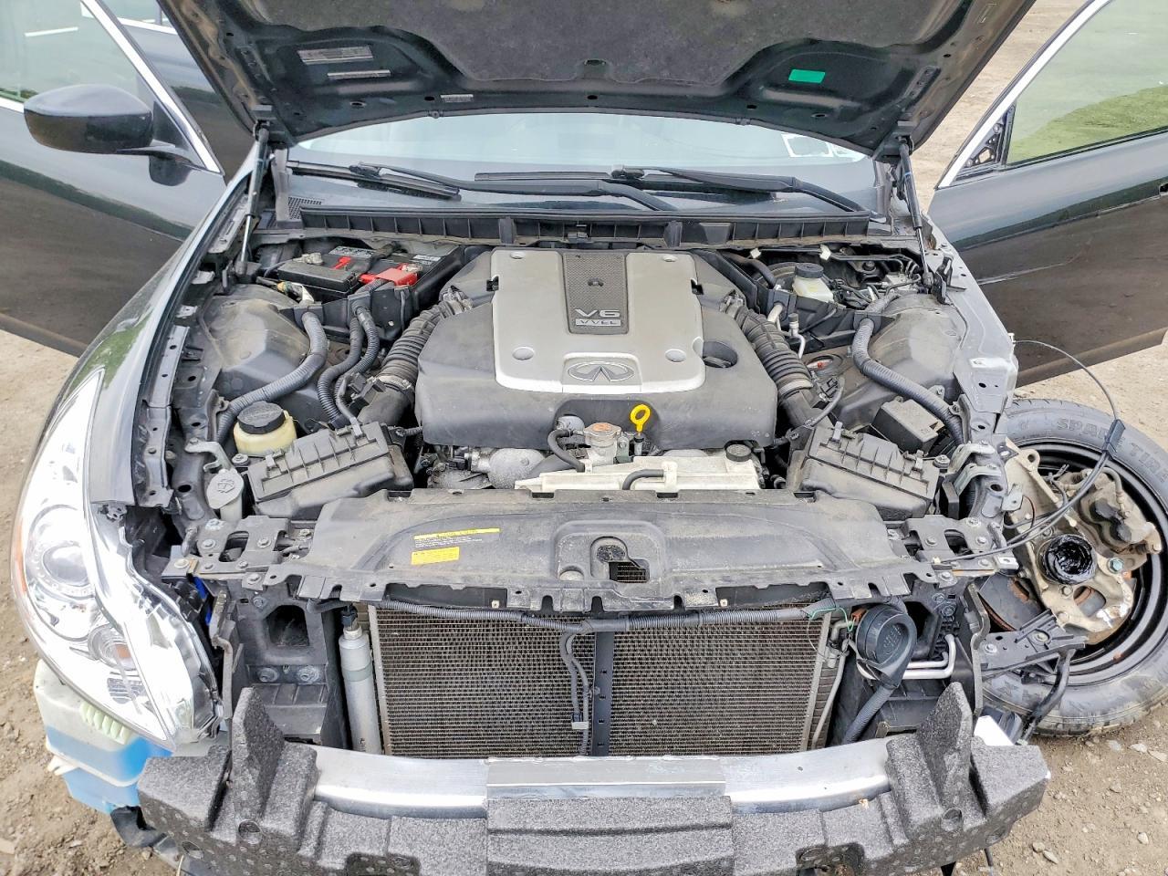 2015 INFINITI Q40