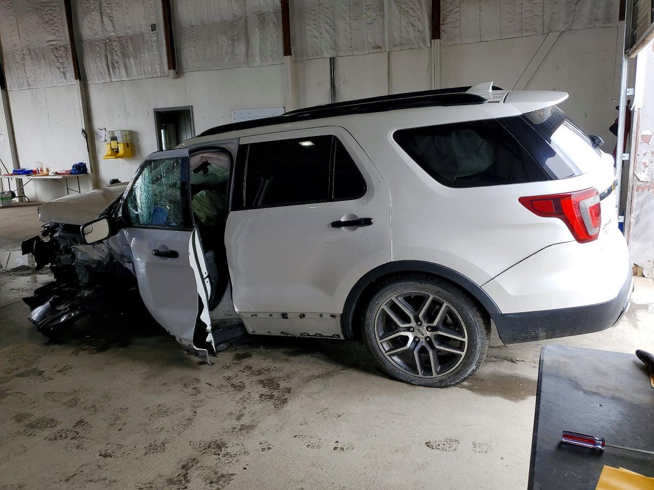 2016 FORD Explorer Sport Trac