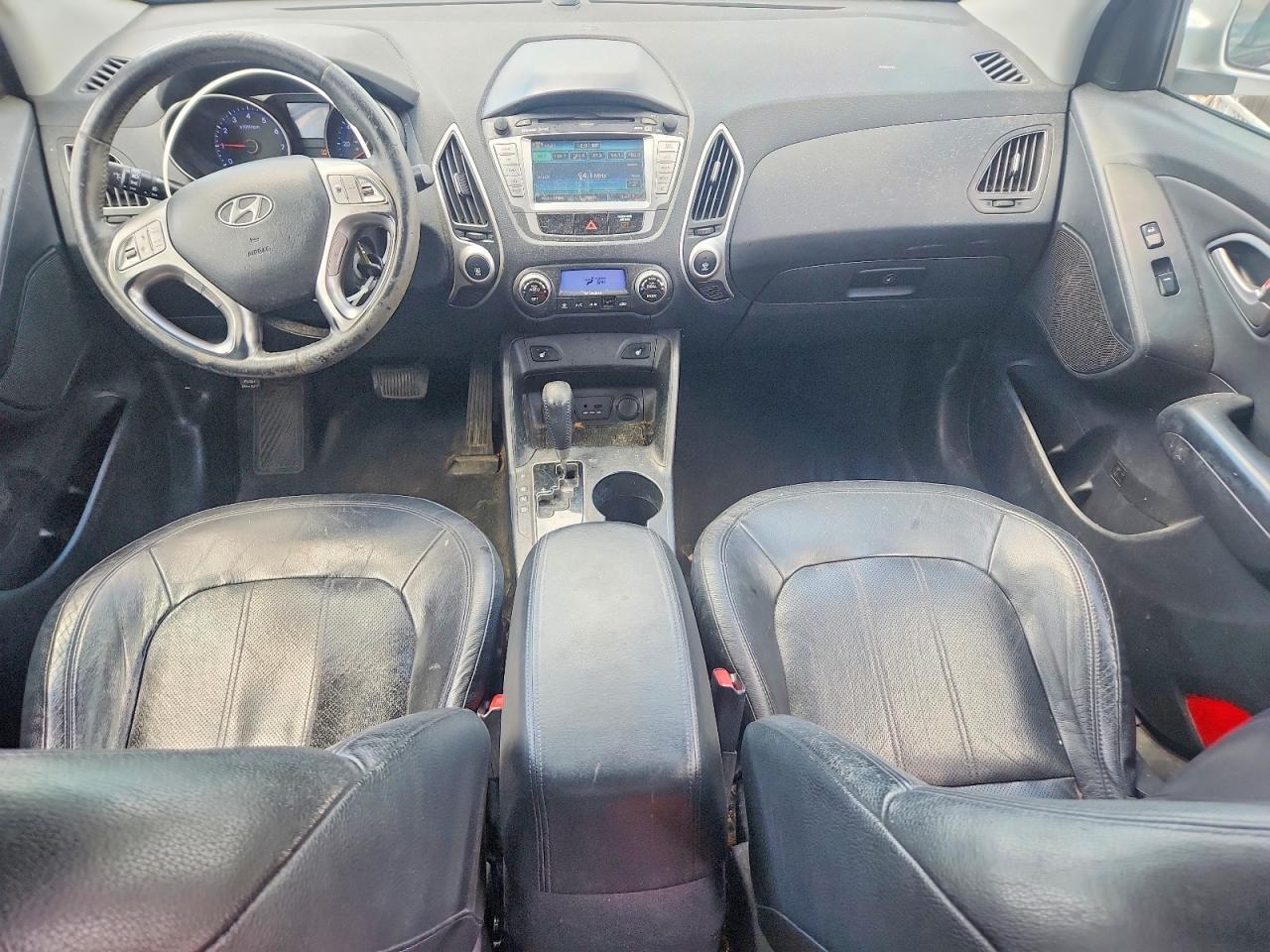 2011 HYUNDAI TUCSON
