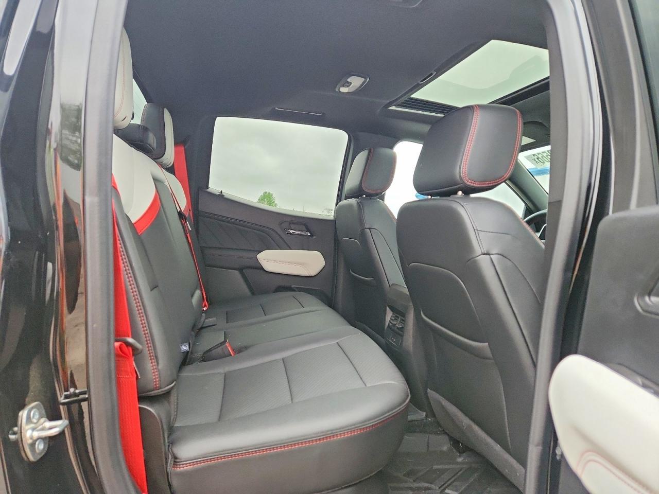 2025 GMC CANYON