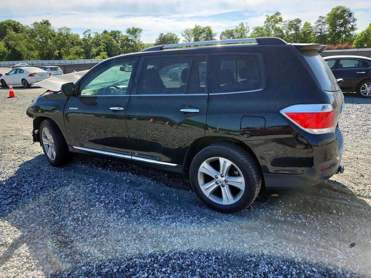 2013 TOYOTA HIGHLANDER