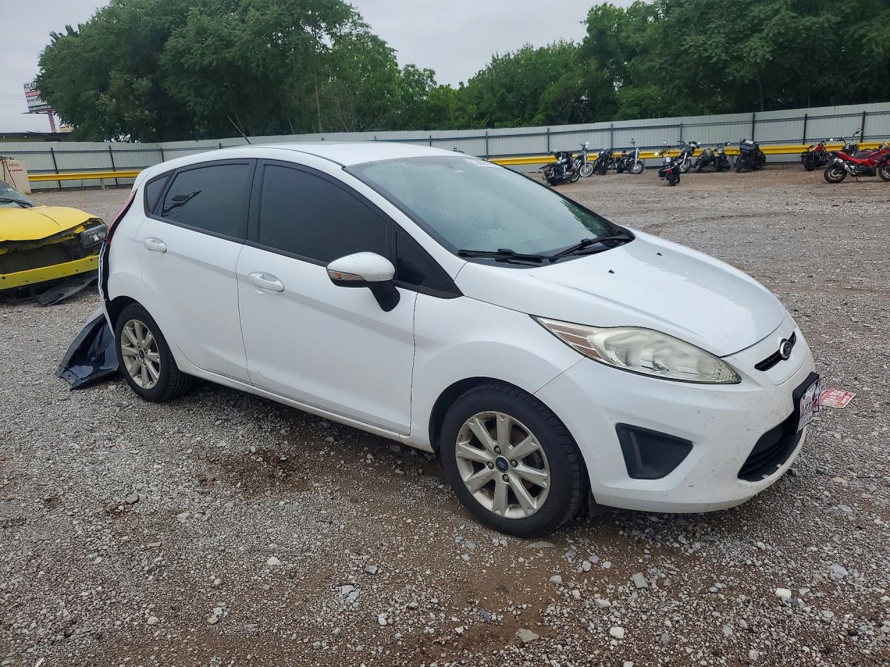 2013 FORD Fiesta