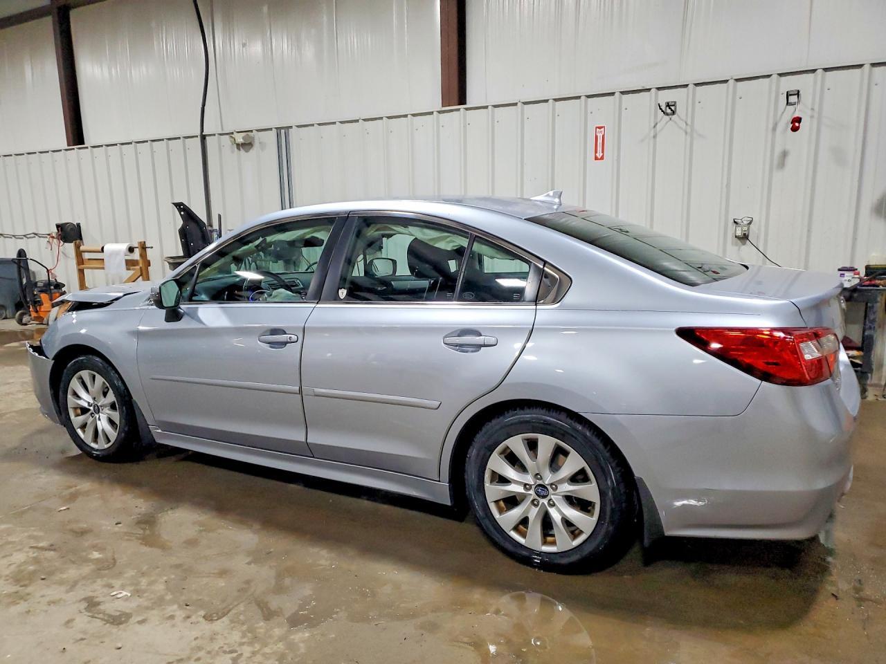 2017 SUBARU Legacy