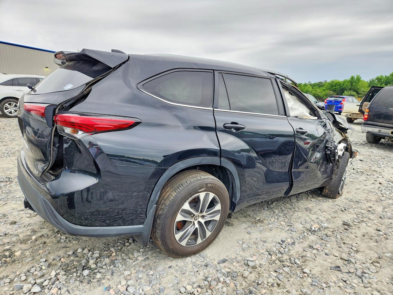 2023 TOYOTA HIGHLANDER