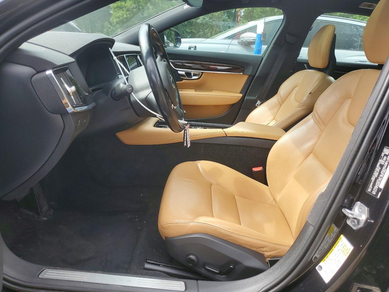2018 VOLVO S90