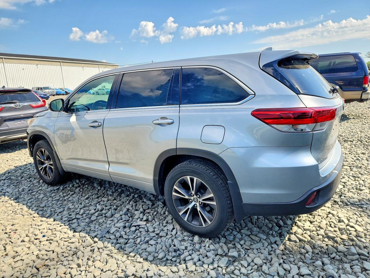 2017 TOYOTA HIGHLANDER