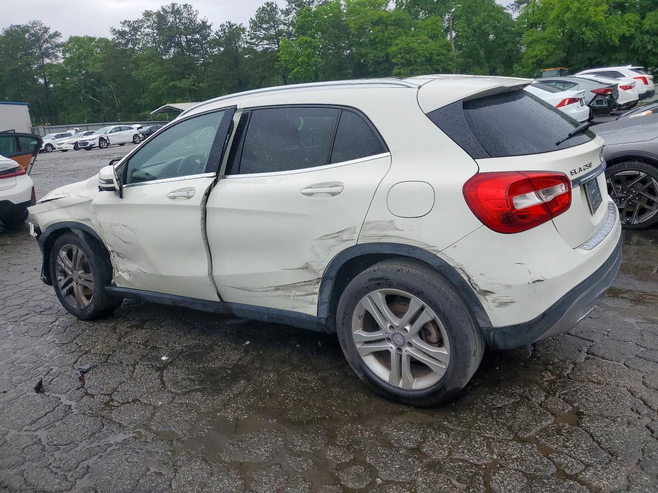 2016 MERCEDES-BENZ GLA-Class