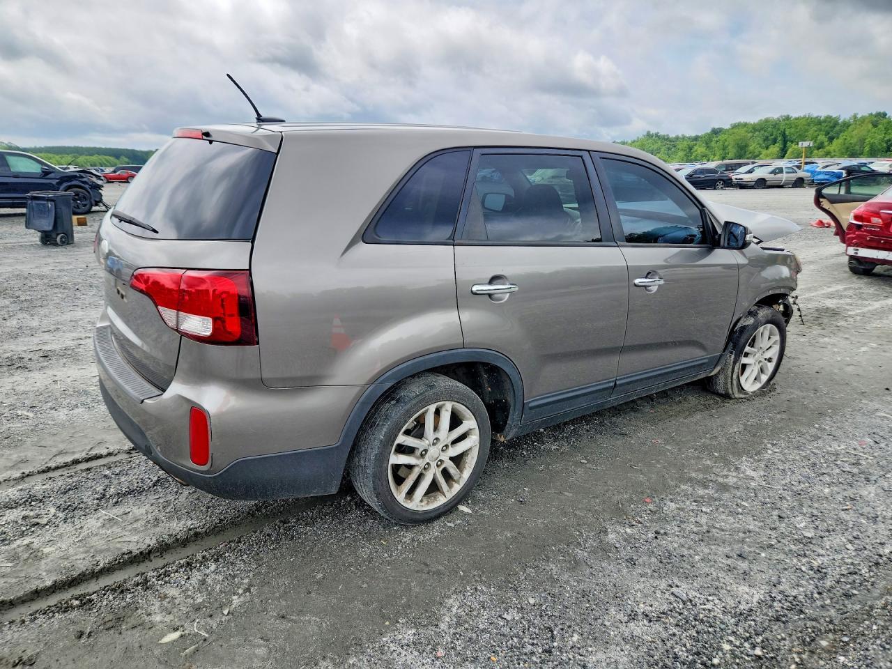 2015 KIA SORENTO