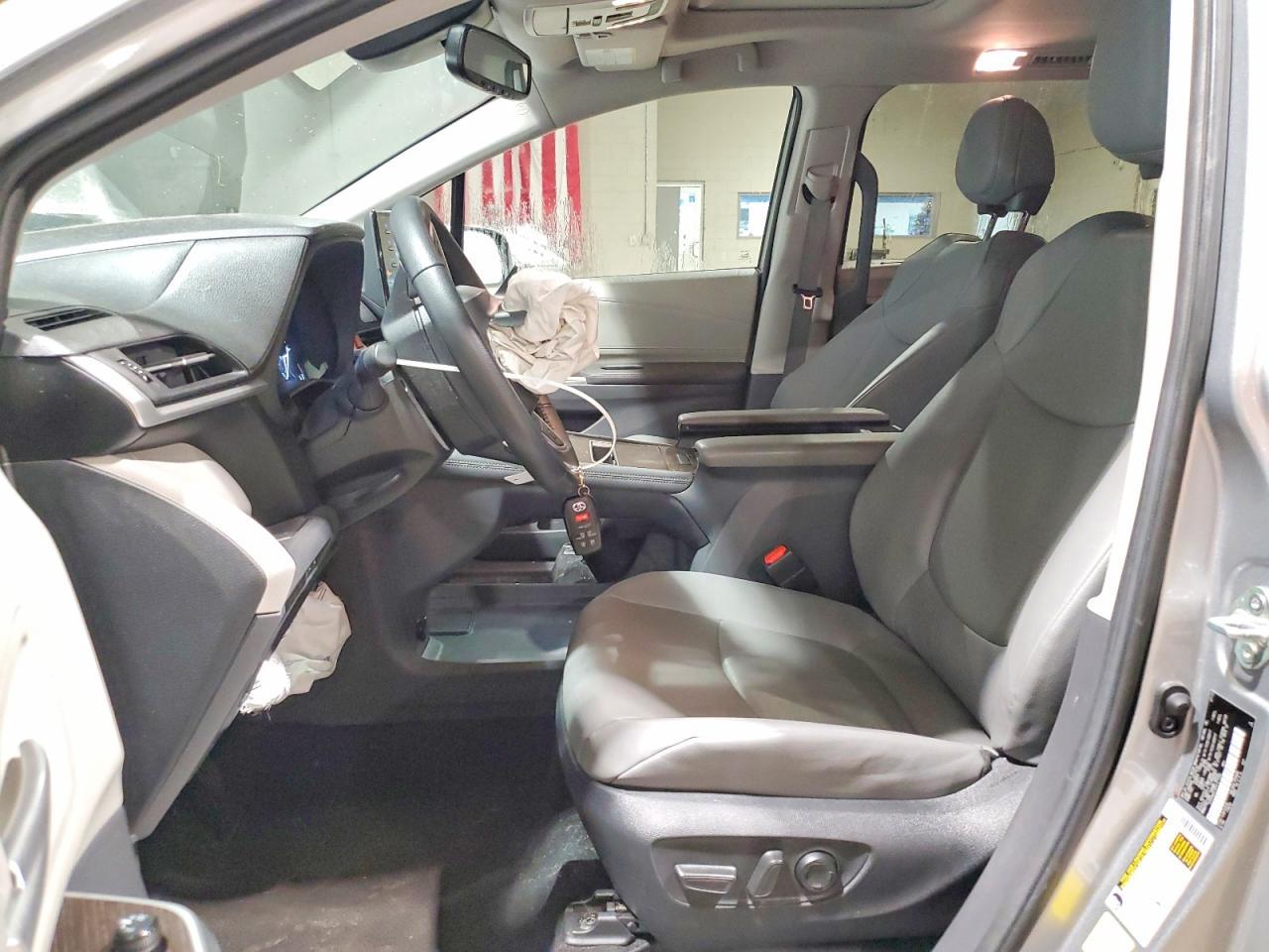 2023 TOYOTA SIENNA