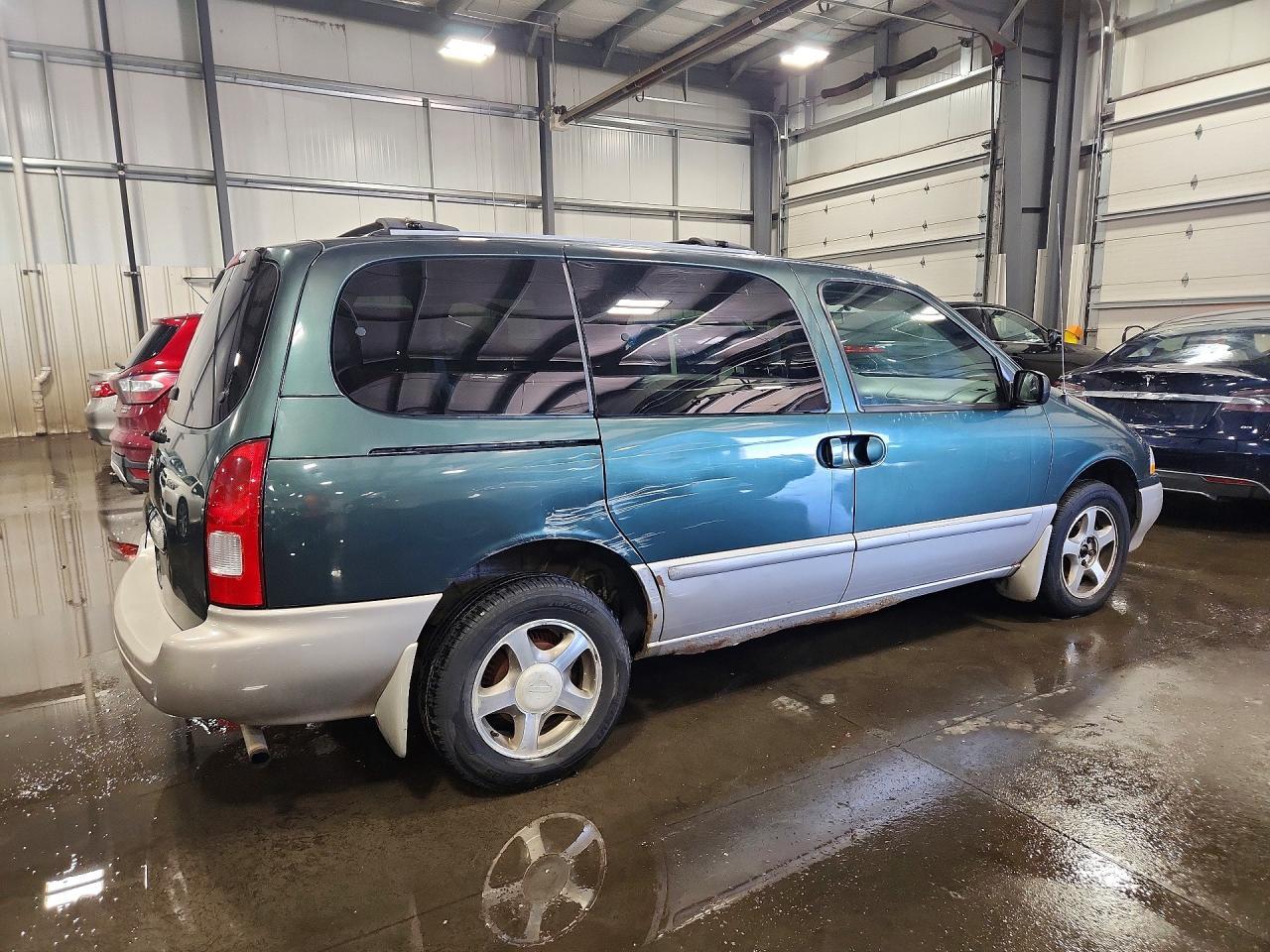 2002 NISSAN Quest