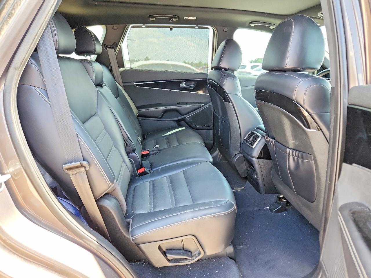 2019 KIA SORENTO