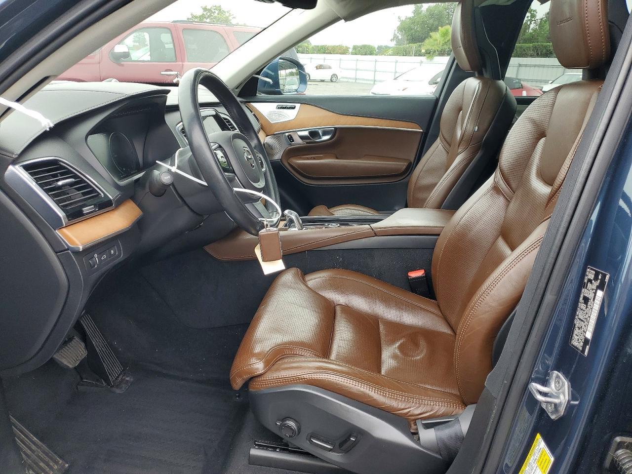2018 VOLVO XC90