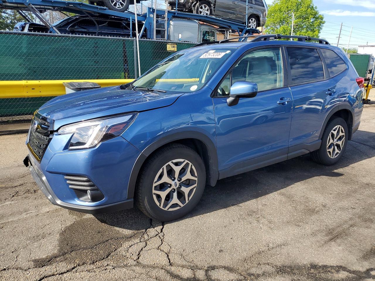 2022 SUBARU FORESTER