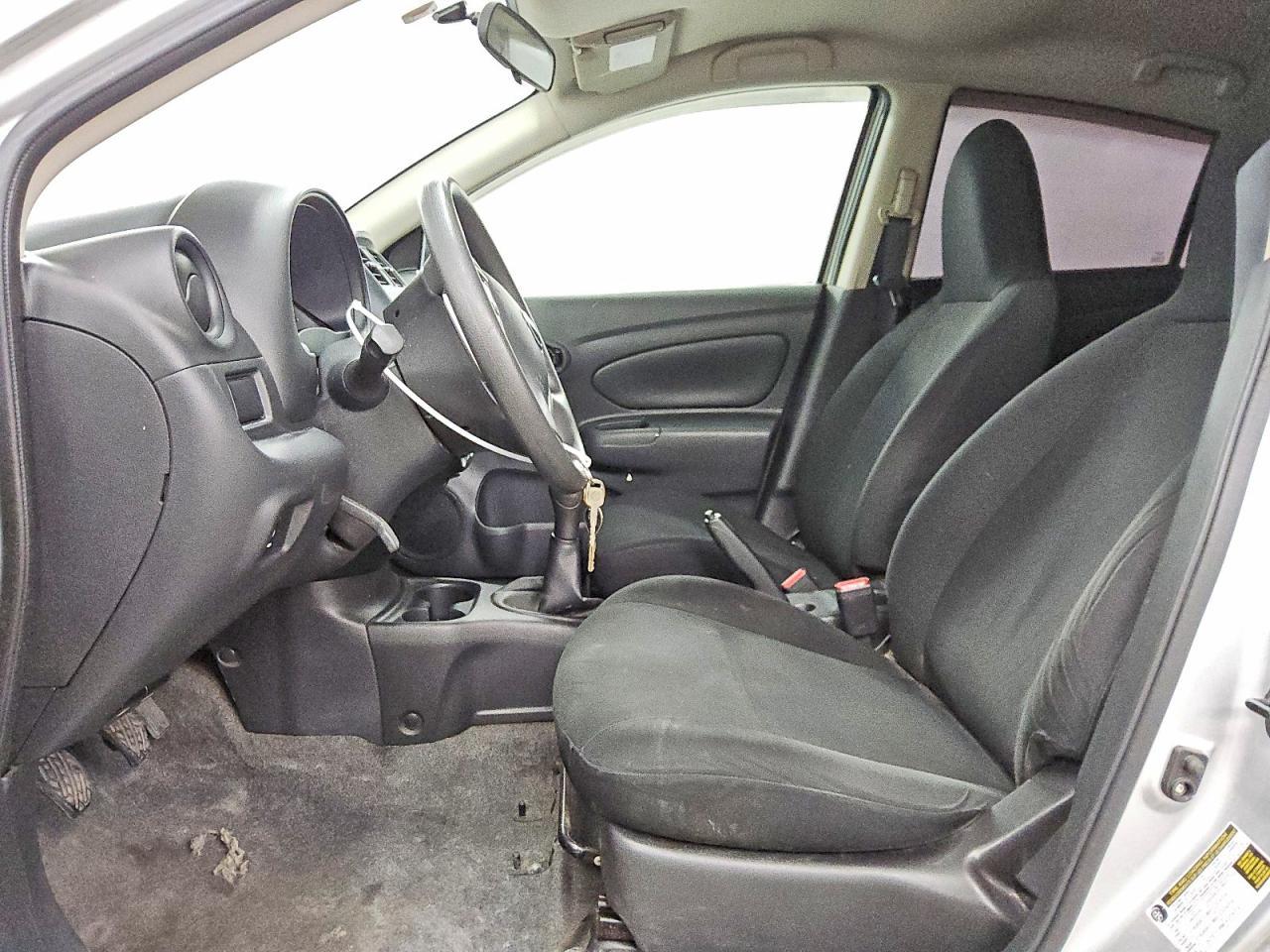 2015 NISSAN VERSA