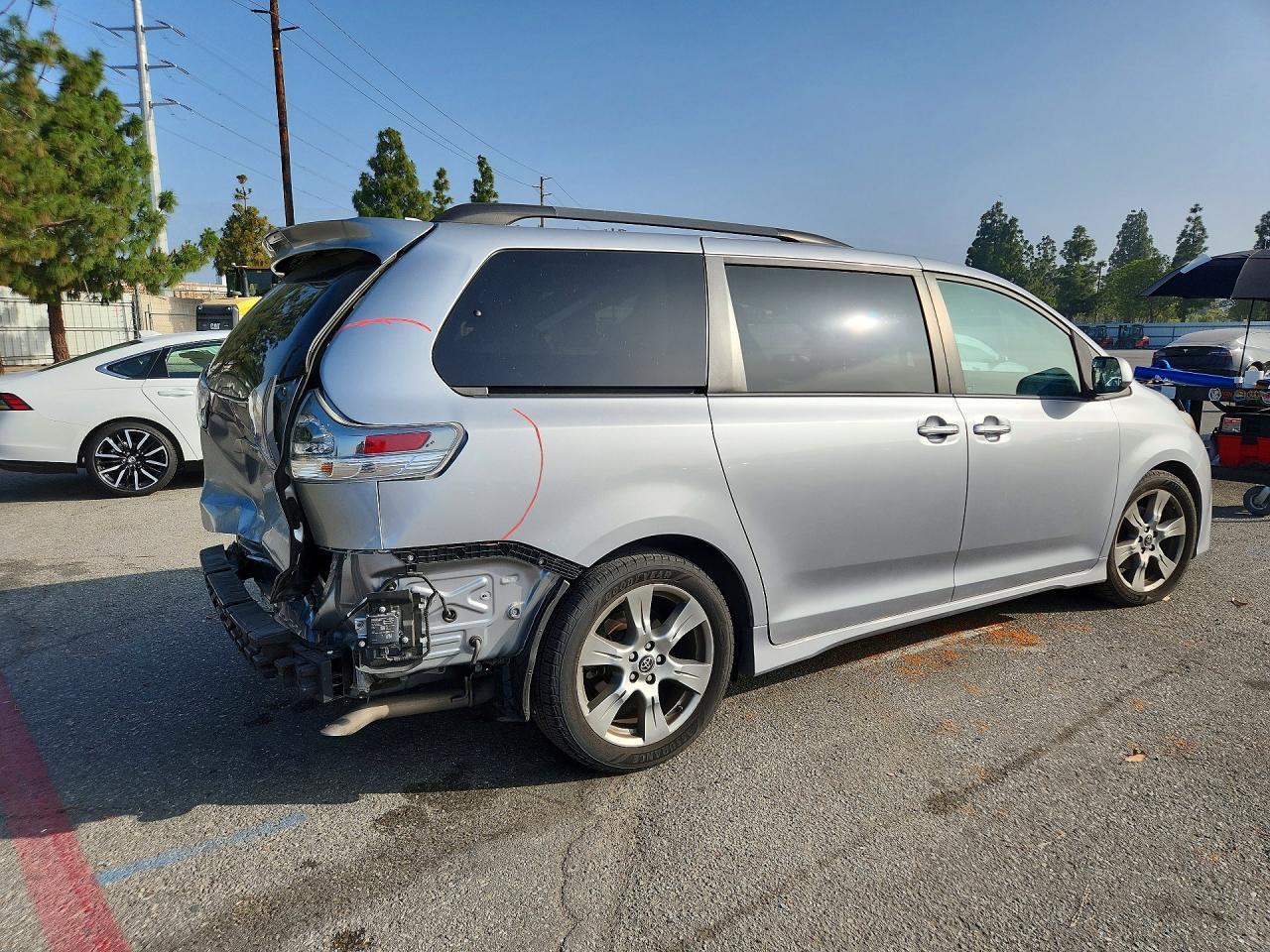 2018 TOYOTA SIENNA