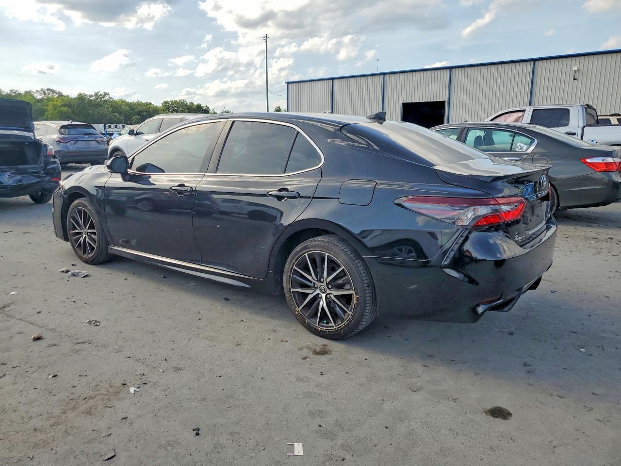 2022 TOYOTA CAMRY