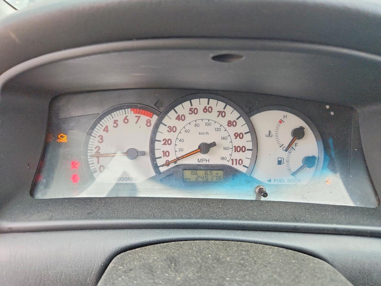 2004 TOYOTA COROLLA