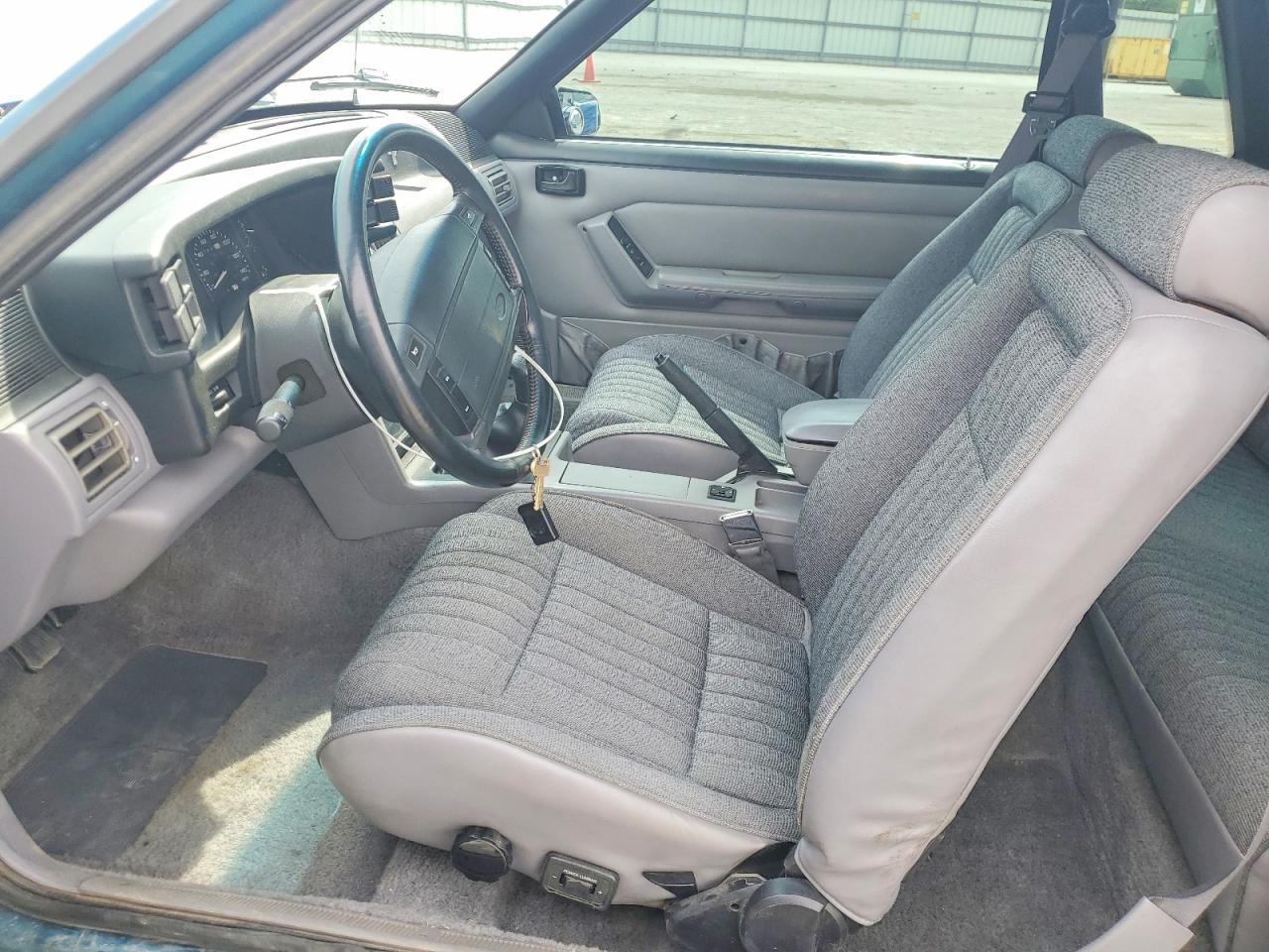 1993 FORD MUSTANG