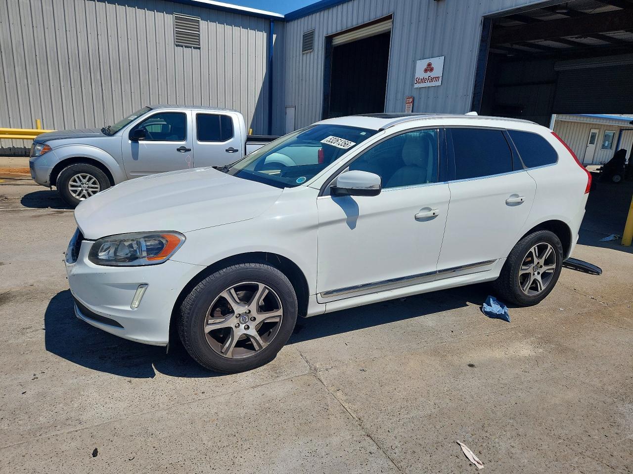 2015 VOLVO XC60