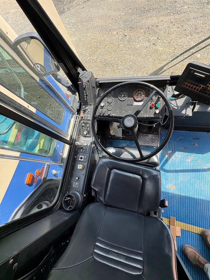 2005 Gillig Transit Bus