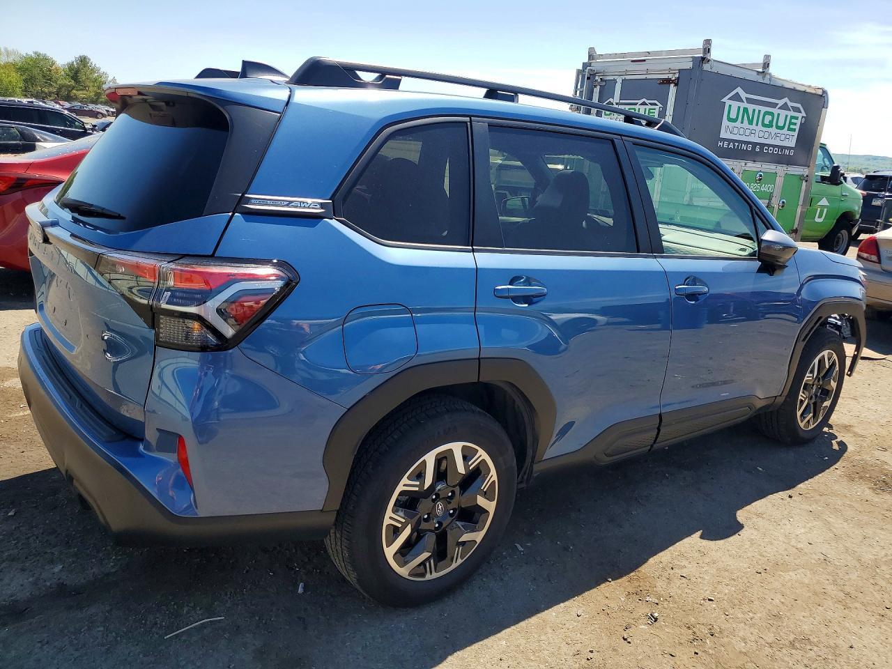 2025 SUBARU FORESTER